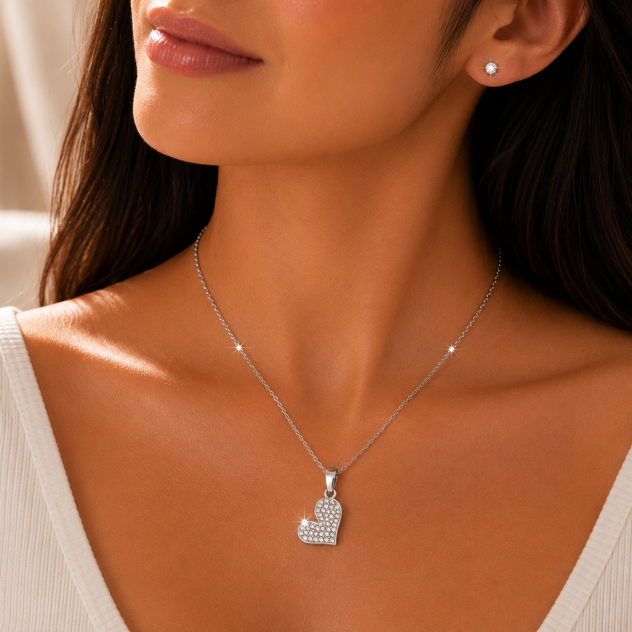 SET DE ARETE MÁS CADENA CON DIJE DE CORAZÓN 